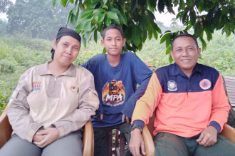 Kisah Keluarga Rita-Ratno yang Hobi Padamkan Karhutla di Kuala