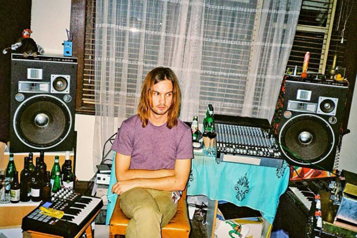 Kevin Parker Tame Impala Berhenti Layani Tanda Tangan di Tempat Umum, Ini Alasannya