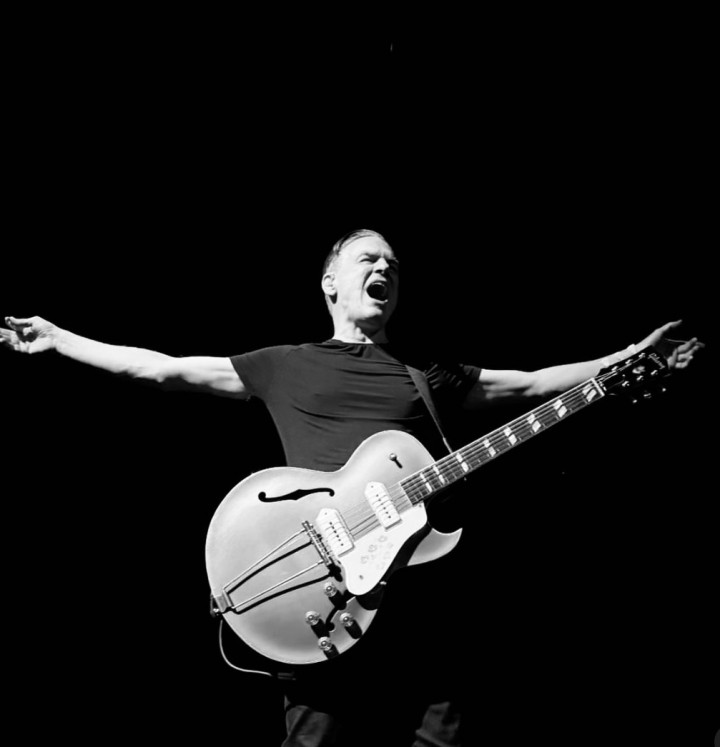 Bryan Adams Siapkan Album Baru How's It Goin', Rilis November 2026