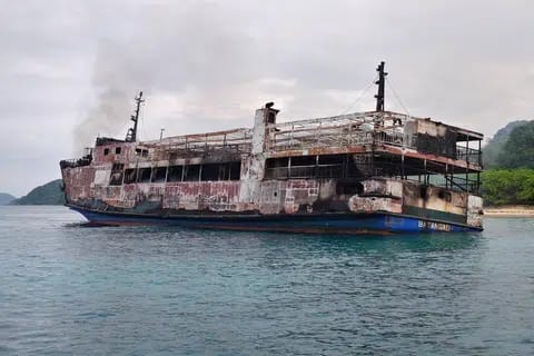 Kebakaran Feri di Filipina, 5 Tewas dan 87 Orang Masih Hilang