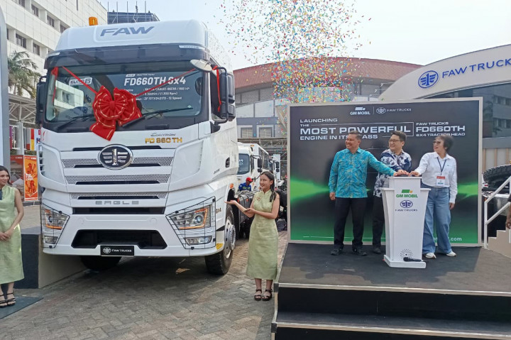 ​Truk FAW dan XCMG Tampil di Mining Indonesia 2026