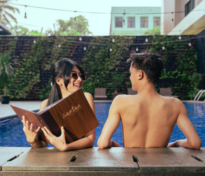 Swim & Chill, Cara Simpel Quality Time Bareng Keluarga di Cibinong