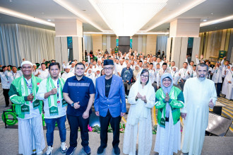 Grab Indonesia Berangkatkan 105 Mitra Driver untuk Ibadah Umrah
