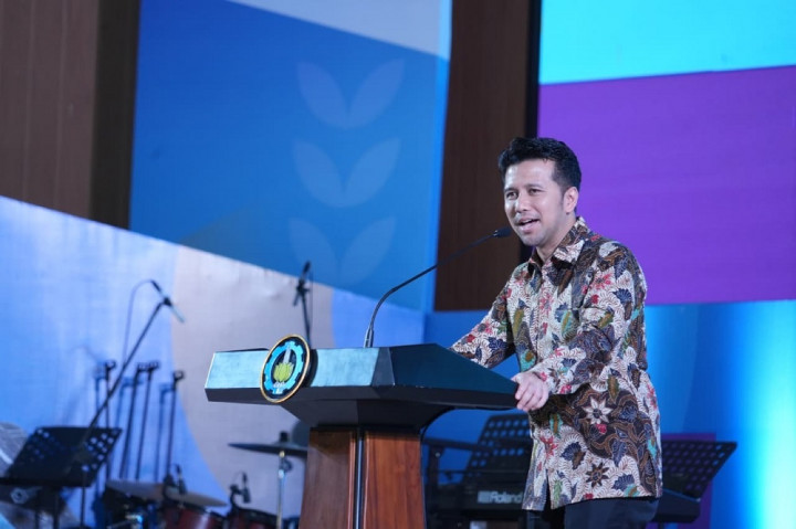 Pesan Emil Dardak ke Orang Tua Maba ITS: Jangan Putus Komunikasi dengan Anak