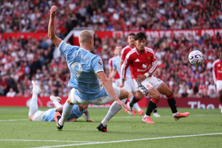 ProRef Minta Maaf kepada Man United, Gol Haaland Seharusnya Tak Disahkan