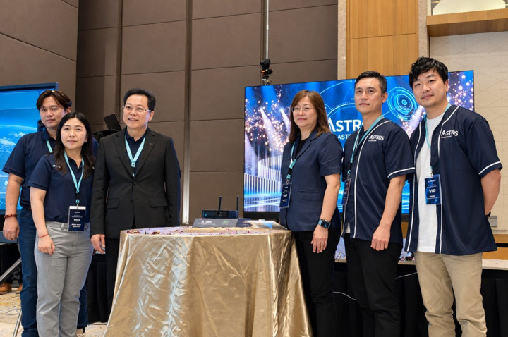 Astros Station S301 Hadirkan Konsep Baru Wireless Collaboration