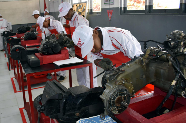 Dari Jawa hingga Papua, SMK Binaan AHM Kini Capai 716 Sekolah