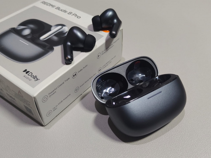 Review Redmi Buds 8 Pro: Nyaman Dipakai, ANC, Suara Bertenaga