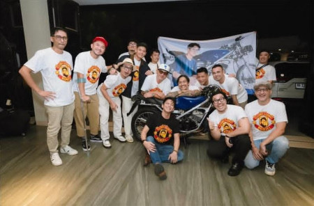 Bikin Haru! Gading Marten Hadiahi Ariel NOAH Motor Nostalgia Suzuki RGR