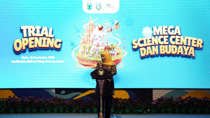 Gubernur Jatim Khofifah Resmikan Mega Science Center, Dorong Anak Cinta STEM