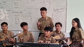 Viral Siswa Bawakan Lagu Menghujam Jantungku, Tompi Ikut Komentar