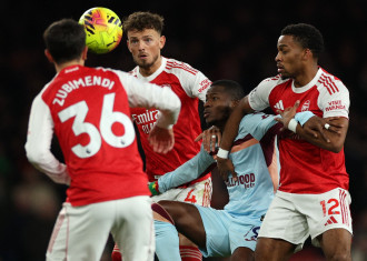 Kuartet Lini Belakang Arsenal Siap Hadapi Brighton
