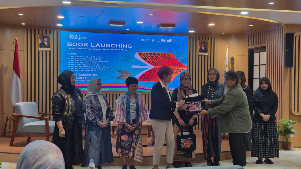 8 Dosen Luncurkan Buku Hasil Disertasi, Dobrak Anggapan 'IKJ Enggak Bisa Nulis'