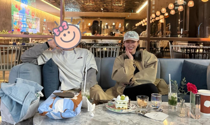 Ternyata Ini Alasan Son Ye Jin Tutupi Wajah Hyun Bin di Unggahan Medsos
