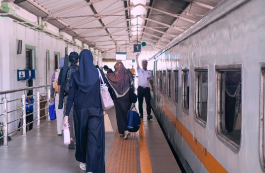 Panduan Pertama Kali Naik Kereta Api Jarak Jauh, Jangan Sampai Salah Boarding