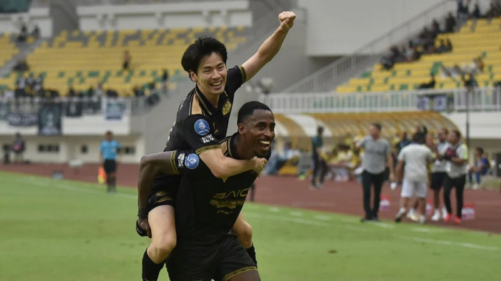 Taisei Marukawa Bersinar, Dewa United Puncaki Klasemen Super League