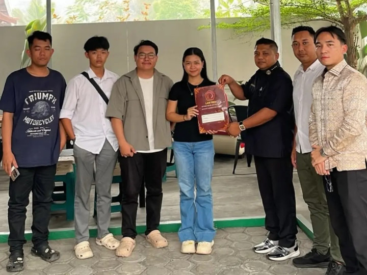 Acara Amal Kebakaran Hutan Diwarnai Pelecehan, Underwear Dipajang di Atas Panggung