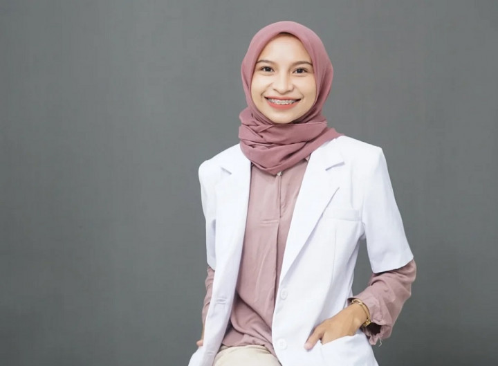 Dari Bidikmisi Unair, Nadhia Dokter Gigi Maluku Lolos Beasiswa LPDP S2