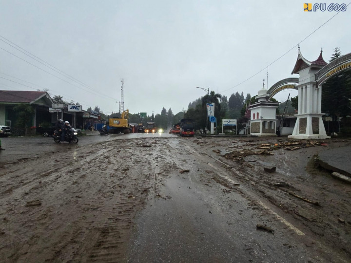 Akses Padang-Solok Pulih Usai Banjir Bandang, Penanganan Berlanjut hingga Kawasan Hulu