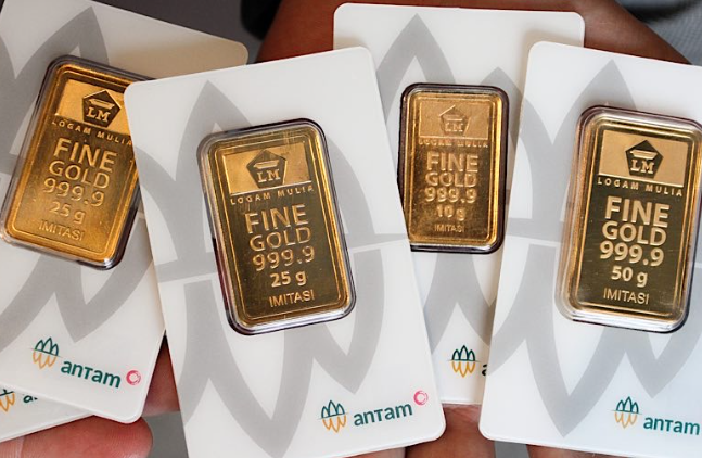 Kembali Melemah, Harga Emas Antam Hari Ini Anjlok ke Rp2.605.000 per Gram