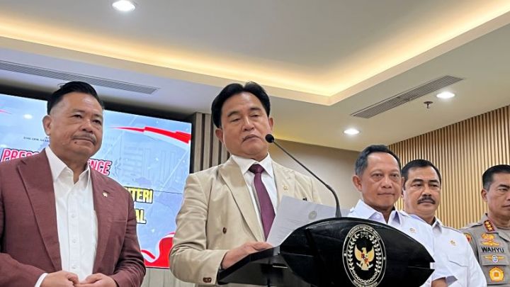 Yusril Buka Opsi Sanksi bagi Pejabat Lapas Cibinong