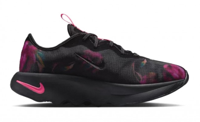  Ini dia lima rekomendasi sneakers super empuk yang siap nemenin aktivitas kamu seharian! (Nike Motiva 2 SE. Foto: Dok. Nike)