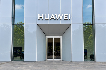 Huawei Sisip Layar PaperMatte dengan Teknologi Litografi