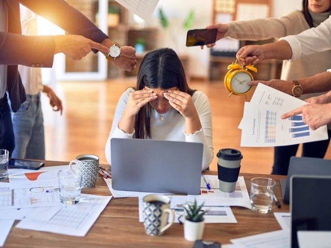 Ilustrasi Stress di Tempat Kerja. Foto: Pinterest