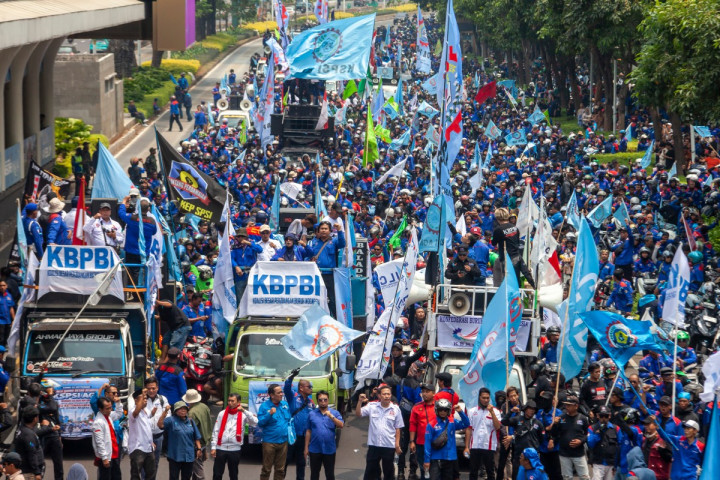 ​Ribuan Buruh Gelar Aksi Unjuk Rasa di Jakarta