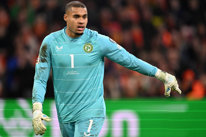 Gavin Bazunu Tolak Tampil di Laga Irlandia vs Israel, Ini Alasannya