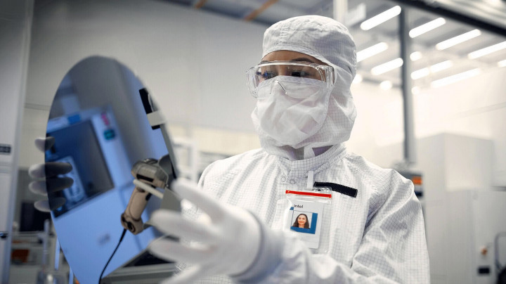 Teknologi Produksi Intel Klaim 14A Hanya Selisih Sedikit dari TSMC A14, Apa Artinya?