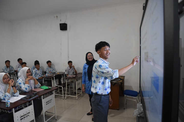 Kelas Makin Canggih, Kemendikdasmen Siapkan Paket Digital 3 in 1 Buat Siswa