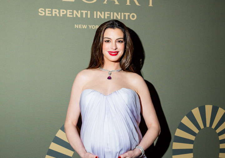 Anne Hathaway Dilarang Lakukan Ini saat Promosi Film Verity