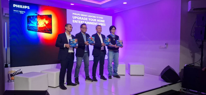 Philips Smart Lighting TV Sync Meluncur, Buat Nonton dan Game Imersif