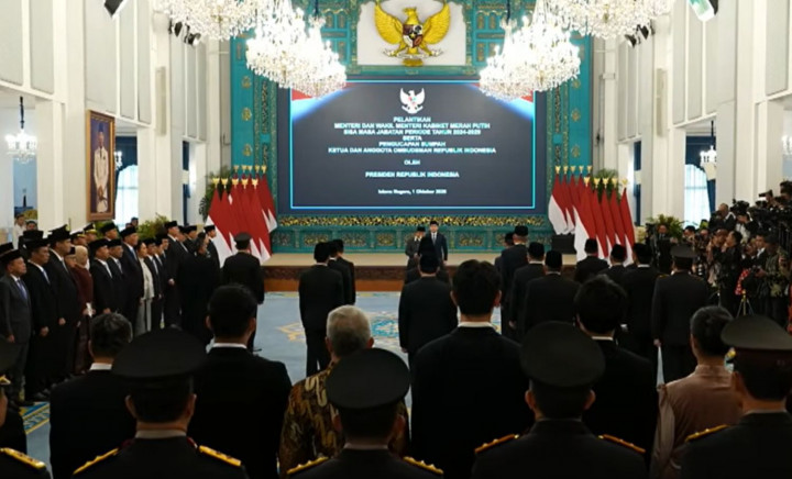 Prabowo Reshuffle Kabinet Siang Ini, Cek Daftar Menteri dan