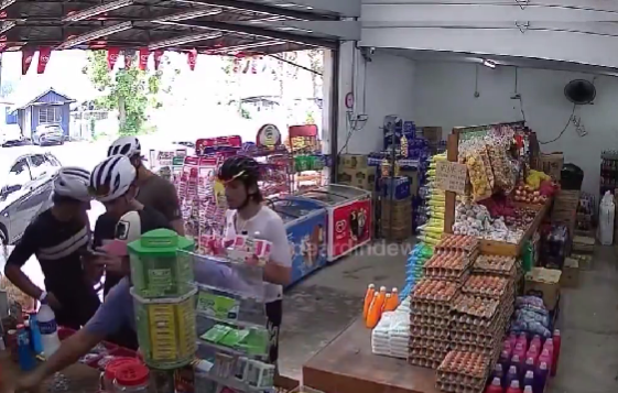 Viral Pebalap F1 Borong Jajan di Toko Kelontong Malaysia