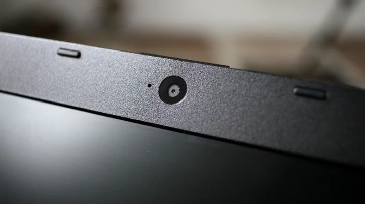 Webcam Laptop Buram dan Gelap? Ini Cara Meningkatkan Kualitas Kameranya Tanpa Beli Baru