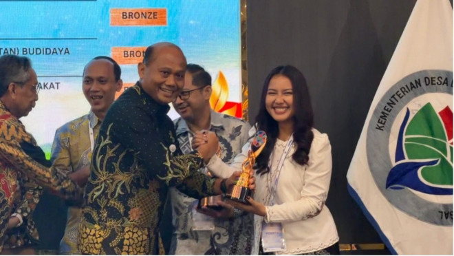 PHE ONWJ menerima penghargaan Bronze bidang perikanan pada ajang CSR dan PDB Awards 2026 di Jakarta. ist