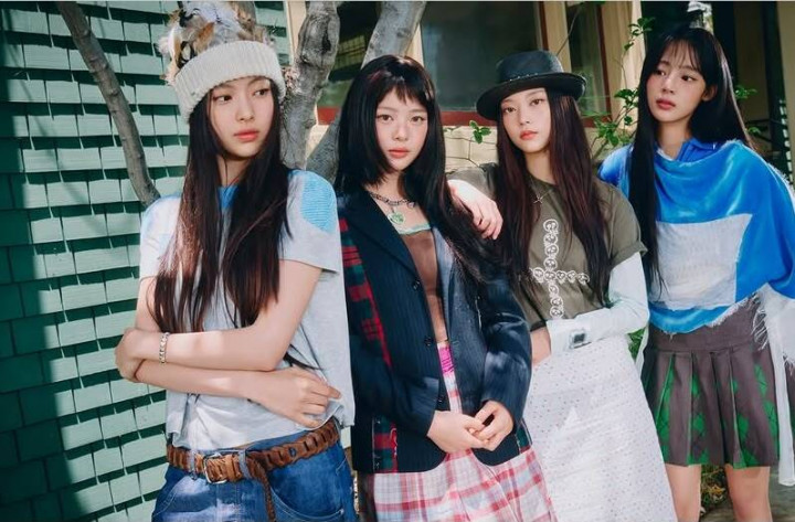 NewJeans Cetak Rekor, MV Super Shy Tembus 300 Juta Views di YouTube