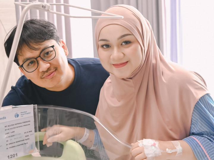 Selamat! Komika Ate Resmi Jadi Ayah, Sang Istri Melahirkan Anak Laki-Laki