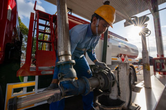 Lewat Awak Mobil Tangki Begini Cara Pertamina Jaga Pasokan BBM
