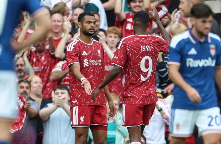 Alexander Isak dan Cody Gakpo Dipastikan Absen saat Hadapi Man City