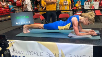 Pecahkan Rekor, Wanita Usia 61 Tahun Plank Hingga 5 Jam!