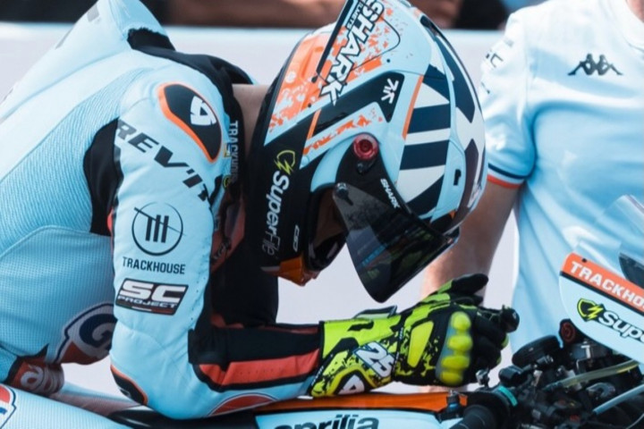 MotoGP Indonesia: Raul Fernandez dan Marco Bezzecchi Crash di Tikungan Pertama Sprint Race