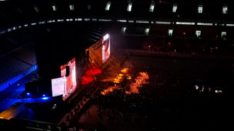 Isyana Sarasvati Buka Konser Avenged Sevenfold di Jakarta, Duet