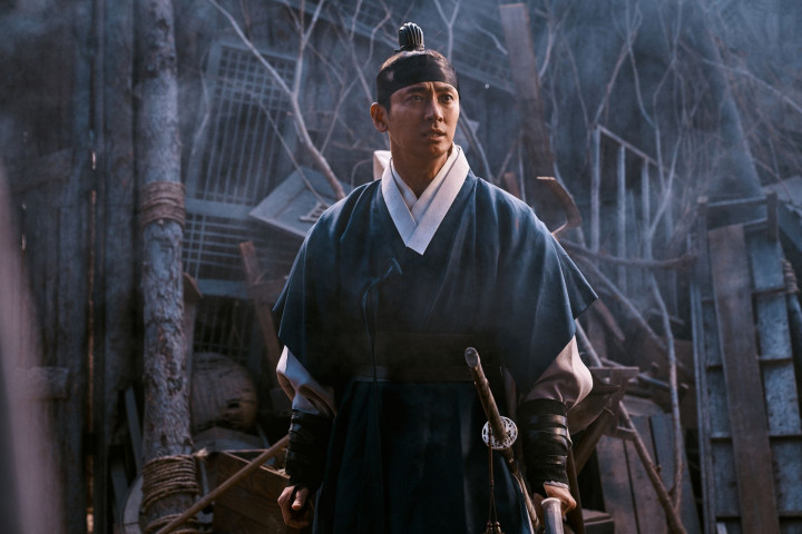Ju Ji-hoon Ngaku Rela Turunkan Honor di Kingdom Karena Tak Tahu Netflix