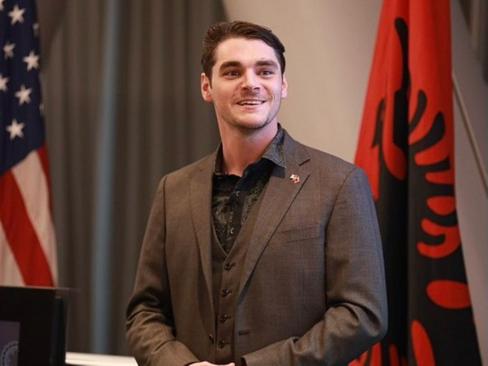 Profil dan Biodata RJ Mitte, Aktor Breaking Bad yang Meninggal