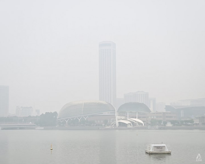 Kabut Asap Singapura Memburuk, Konsetrasi Partikel Halus PM2.5 di Wilayah Barat Capai Angka Tertinggi Sejak 2015