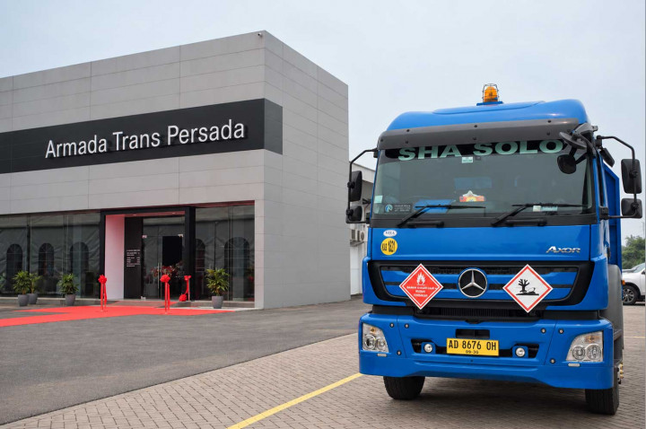 Mercedes-Benz Trucks Hadirkan Dealer Sampai Mempawah Kalimantan Barat