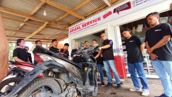 Cara Mengatasi Ban Belakang Motor Matic Tidak Stabil